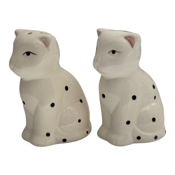 Vintage 3" White Cats w/ Black Spots Salt and Pepper Shaker Set - A1112 - Picture 1 of 11